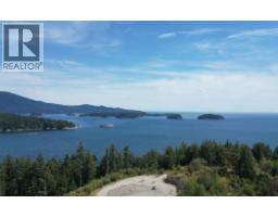 692 Gower Point Road, Gibsons, BC V0V0V0 Photo 14