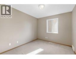 Foyer - 7 Royal Birch Green Nw, Calgary, AB T3G5L5 Photo 6