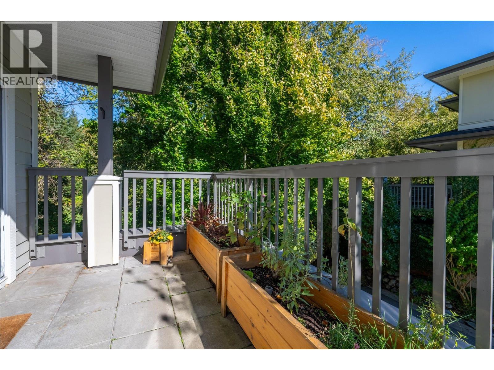 46 40632 GOVERNMENT ROAD, Squamish
