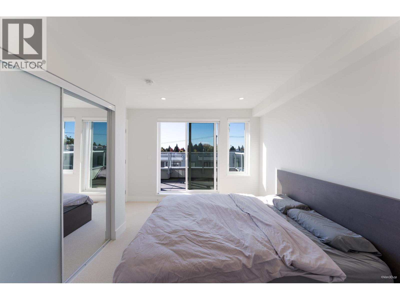 Photo of 7669 GRANVILLE STREET 34