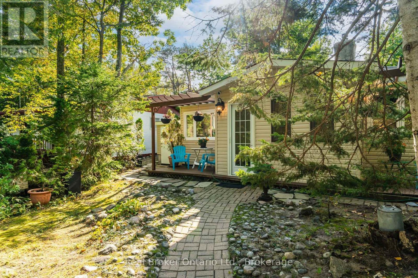 56 BELGROVE CRESCENT - 36