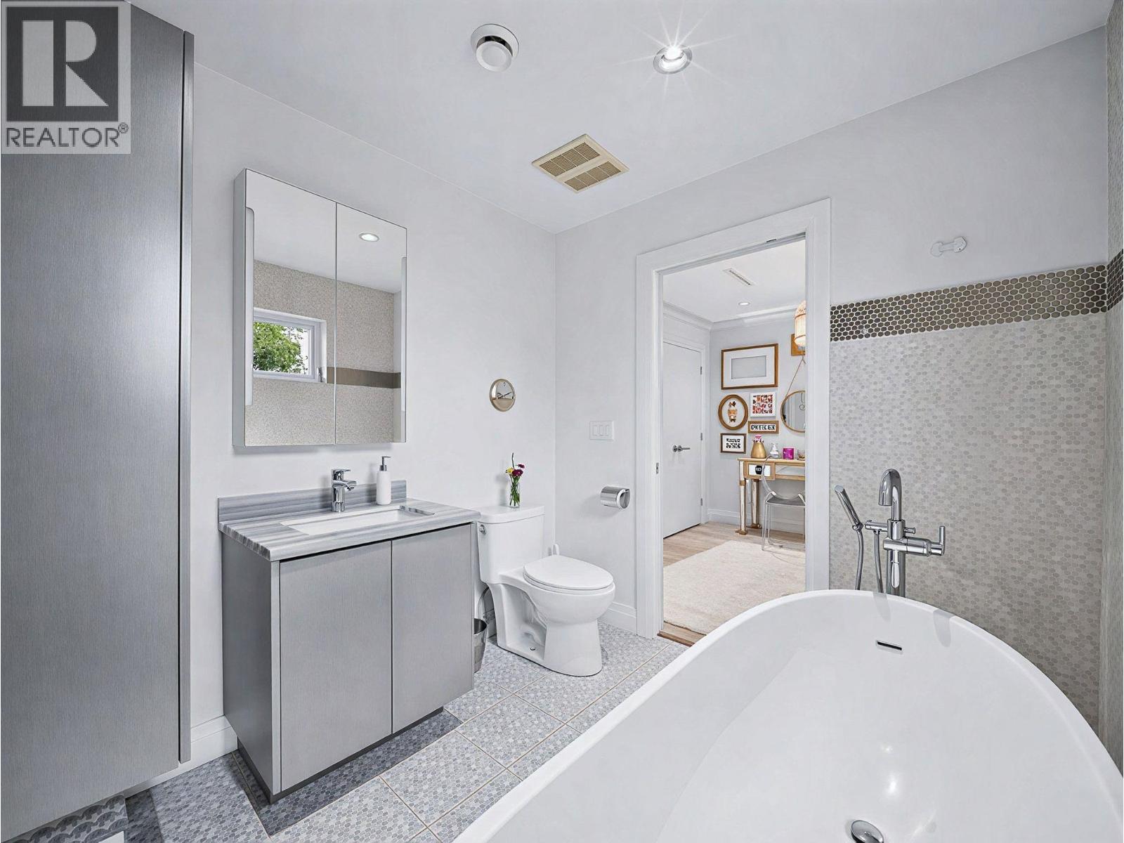 Photo of 3626 E 48TH AVENUE 29