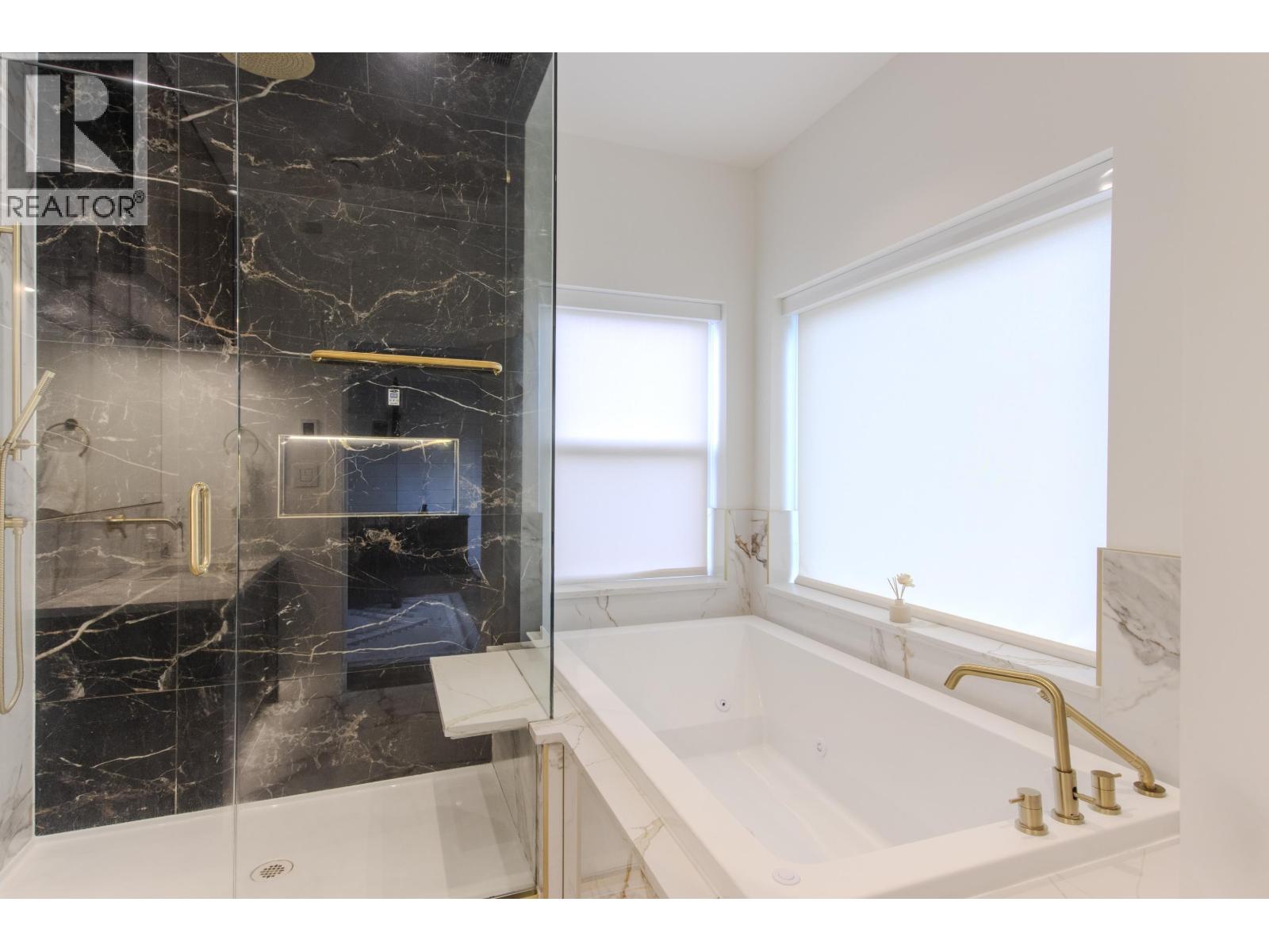39320 CARDINAL DRIVE, Squamish