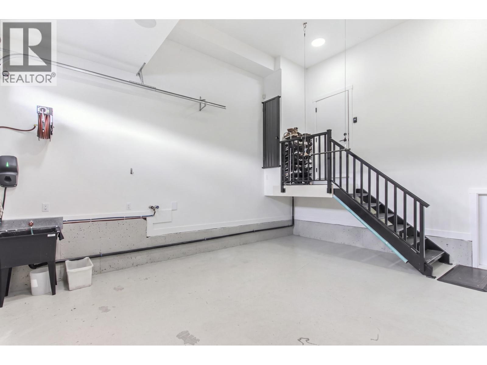 39320 CARDINAL DRIVE, Squamish
