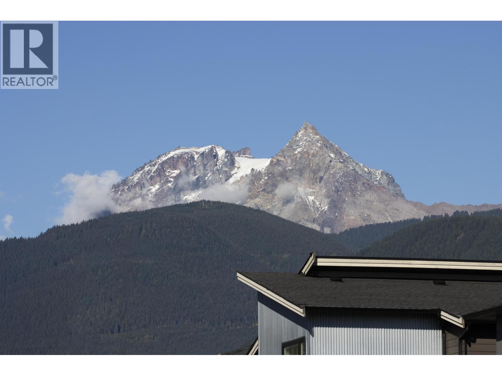 39320 CARDINAL DRIVE, Squamish