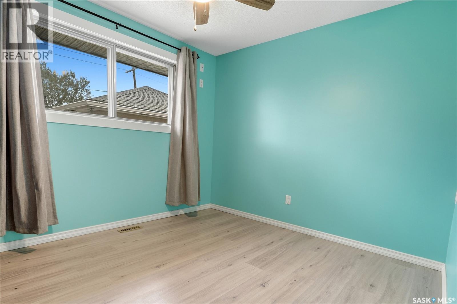 2704 5th AVENUE N, Regina — photo 22