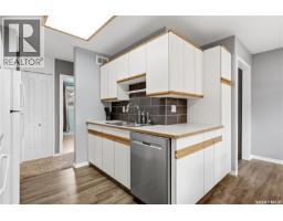 2704 5th Avenue N, Regina, SK S4R0S7 Photo 13