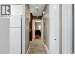 2704 5th Avenue N, Regina, SK S4R0S7 Photo 17