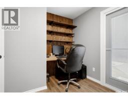 2704 5th Avenue N, Regina, SK S4R0S7 Photo 21