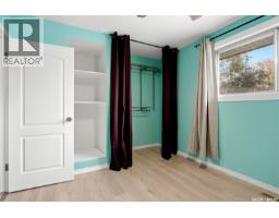 2704 5th Avenue N, Regina, SK S4R0S7 Photo 23