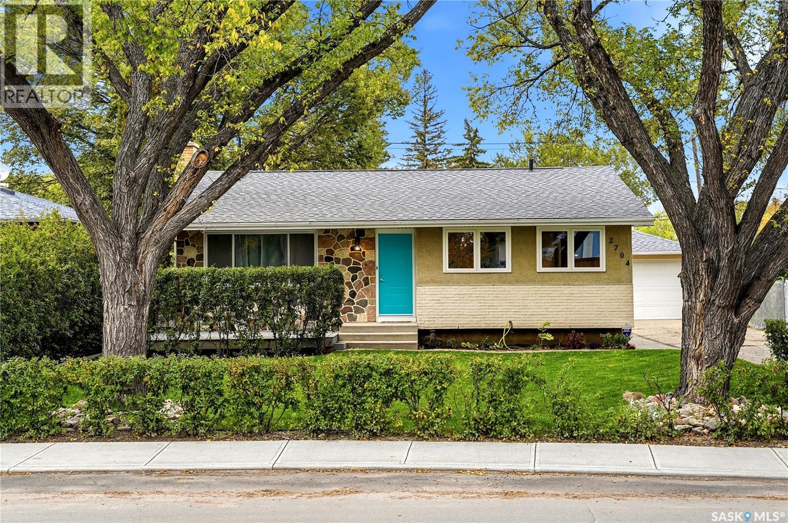 2704 5th AVENUE N, Regina
