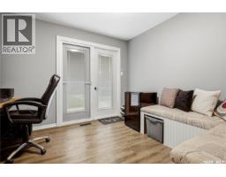 2704 5th Avenue N, Regina, SK S4R0S7 Photo 20