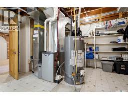 2704 5th Avenue N, Regina, SK S4R0S7 Photo 34