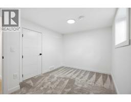 451 Arlington Drive SE - photo 37