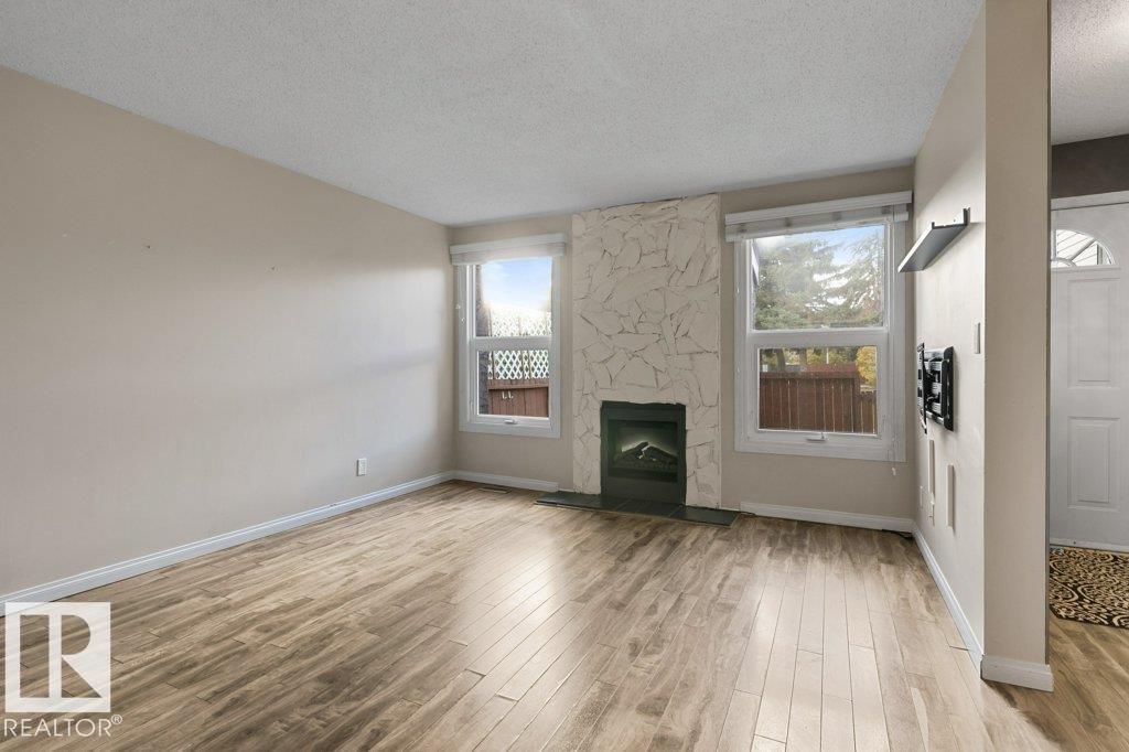 17125 109 ST NW - 4