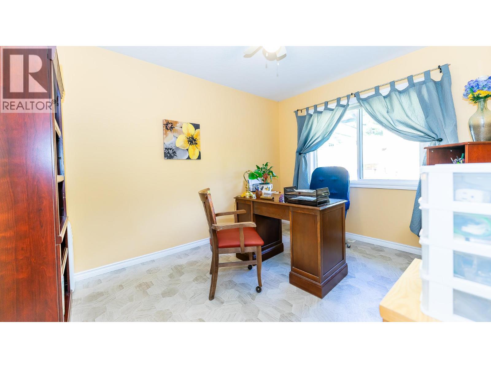 1291 49 Avenue NE - 9