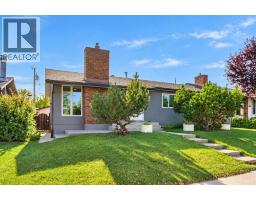 1115 Marcombe Crescent NE - photo 3