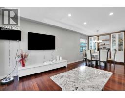 1115 Marcombe Crescent NE - photo 9