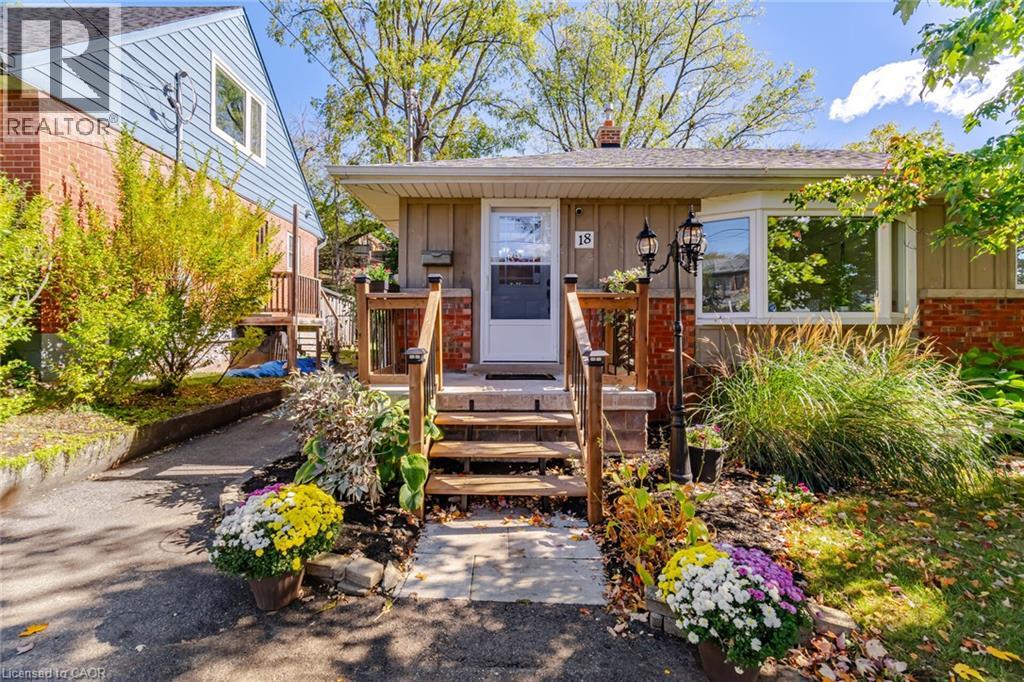 18 DELSEY Street - 1