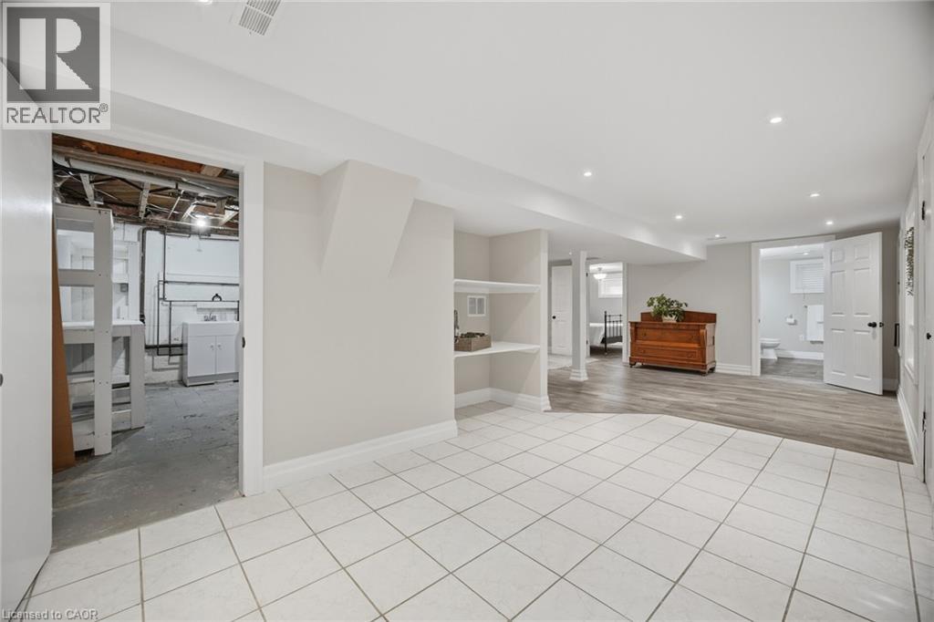 18 DELSEY Street - 37