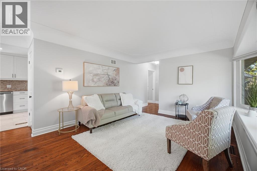 18 DELSEY Street - 9