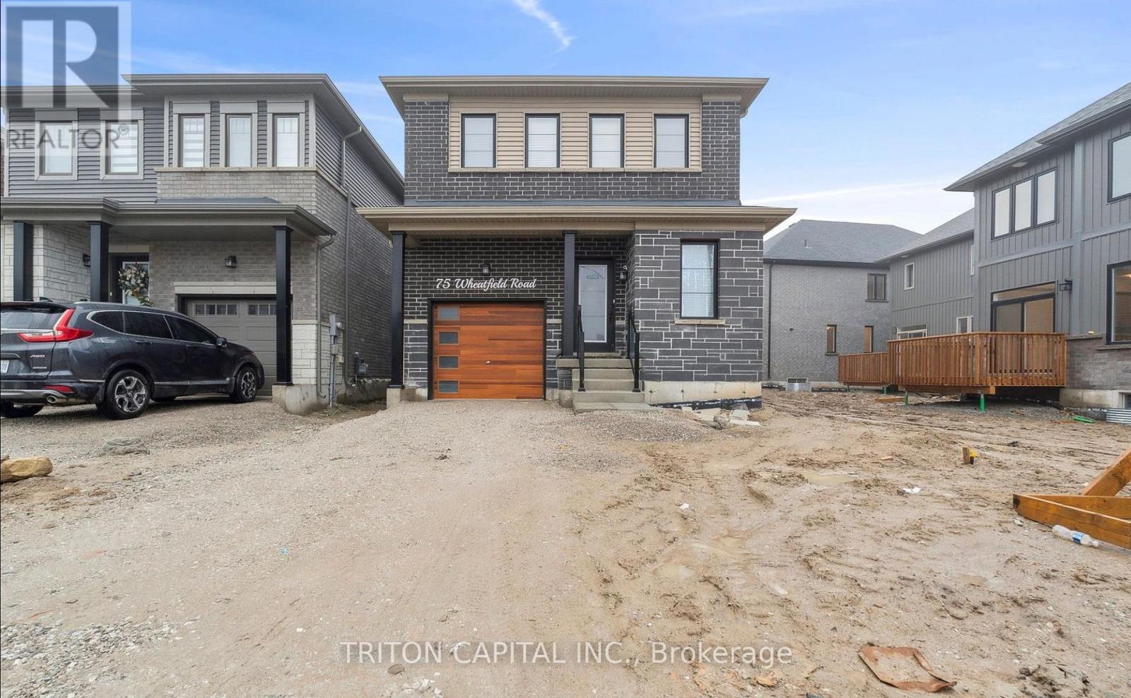 UPPER - 75 WHEATFIELD ROAD, Barrie Ontario