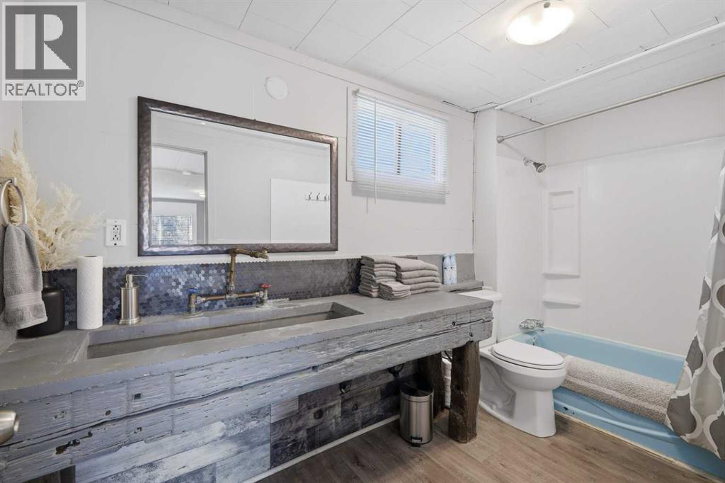 Listing photo – 5036 51A Street, Sylvan Lake