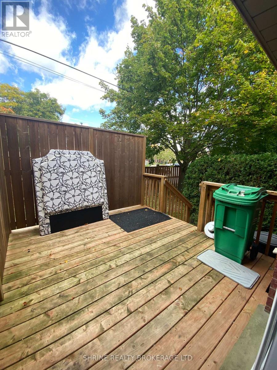 70 Chapman Court — photo 34