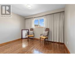 18 Sorlyn Avenue, Toronto, ON M6L1H8 Photo 15