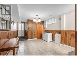 18 Sorlyn Avenue, Toronto, ON M6L1H8 Photo 16