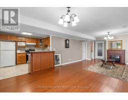 18 Sorlyn Avenue, Toronto, ON M6L1H8 Photo 17