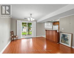 18 Sorlyn Avenue, Toronto, ON M6L1H8 Photo 19