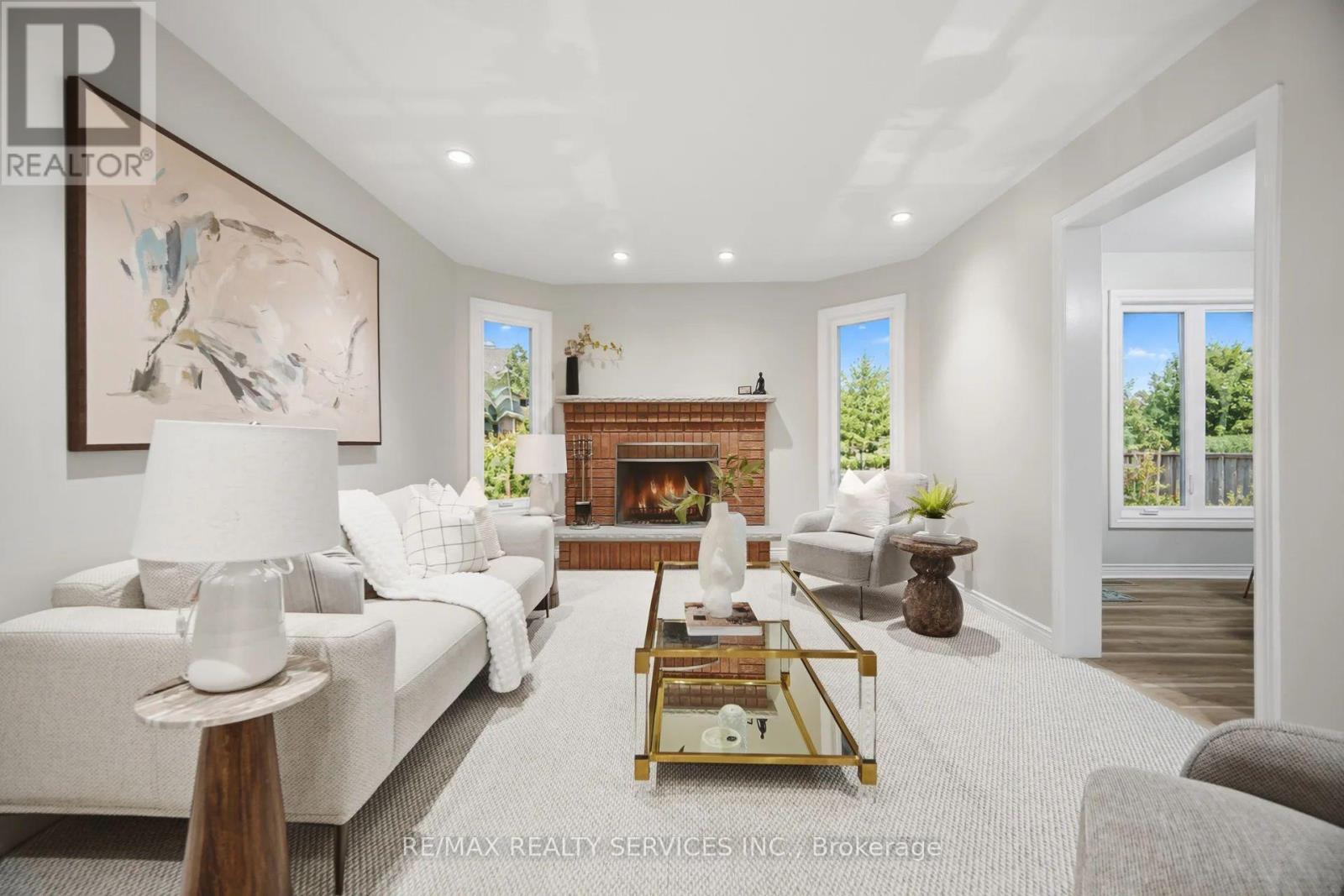 4 LEEWARD DRIVE - 16