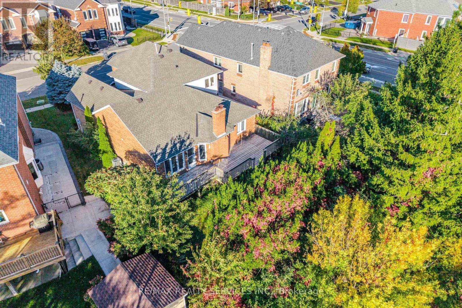 4 Leeward Drive, Brampton, ON photo 41