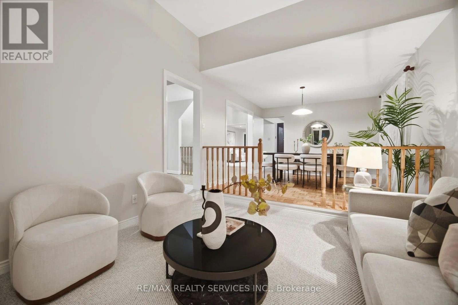 4 Leeward Drive, Brampton, ON photo 7