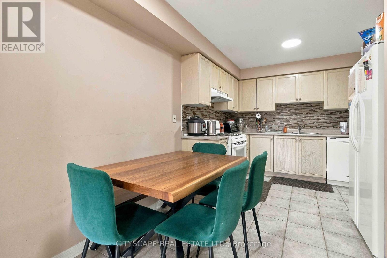 #147 6399 SPINNAKER CIRCLE - 12