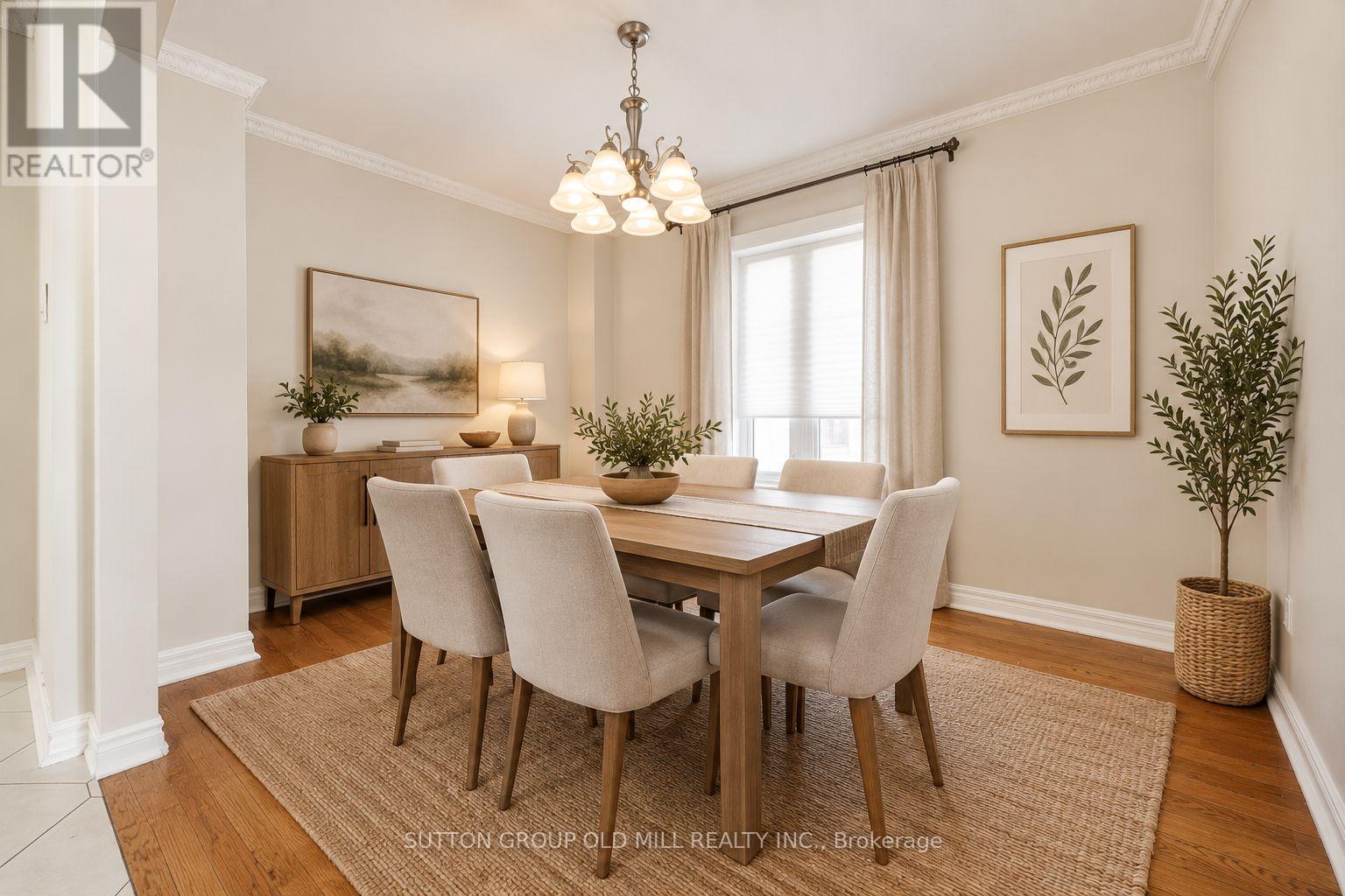 28 Holwood Avenue, Toronto, ON photo 3