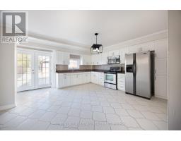 Bedroom - 28 Holwood Avenue, Toronto, ON M6M1P5 Photo 6