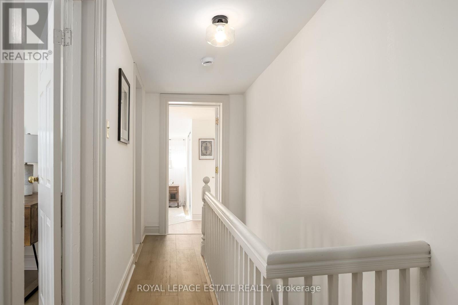 74 EDWIN AVENUE - 24