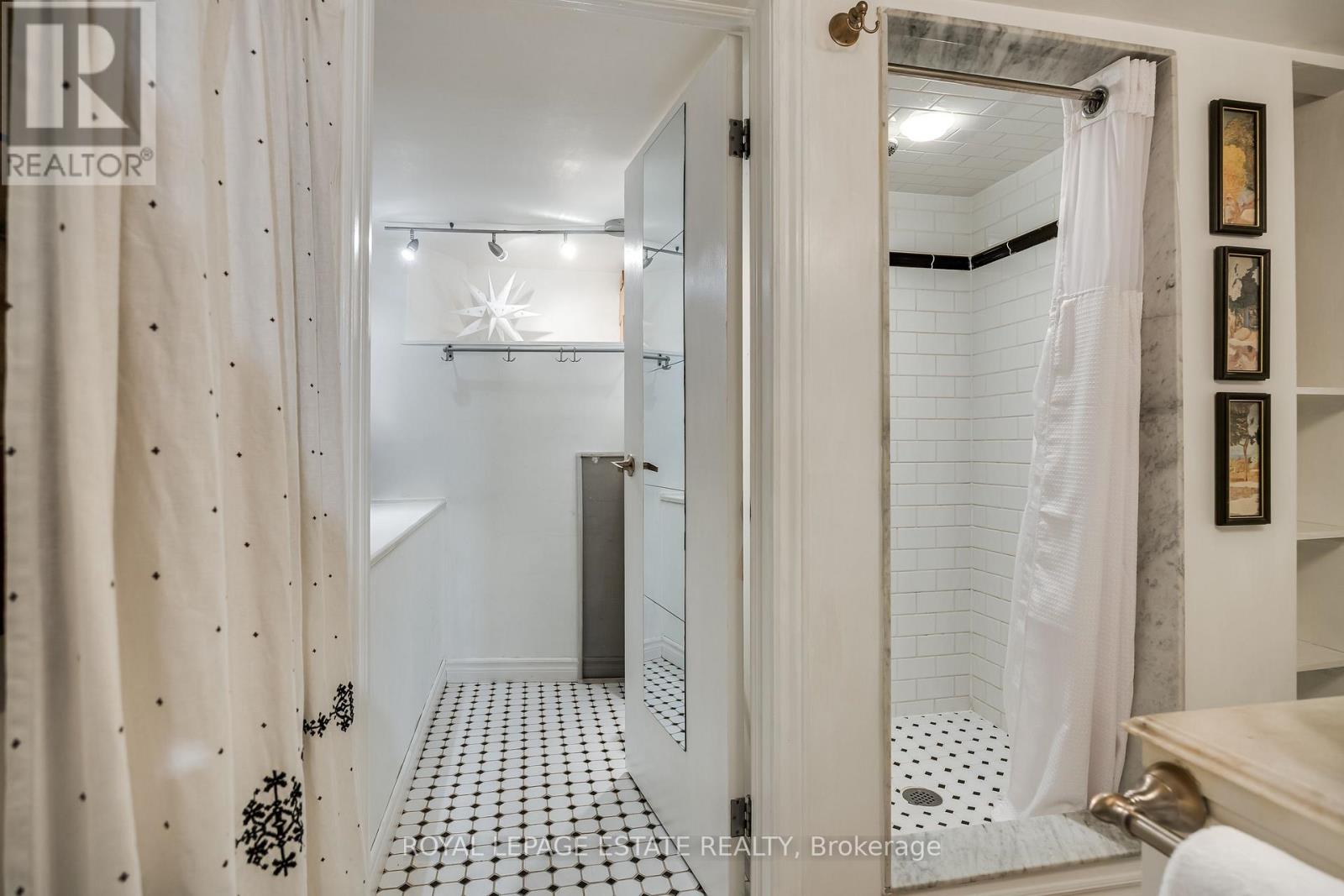 74 Edwin Avenue, Toronto, ON photo 37