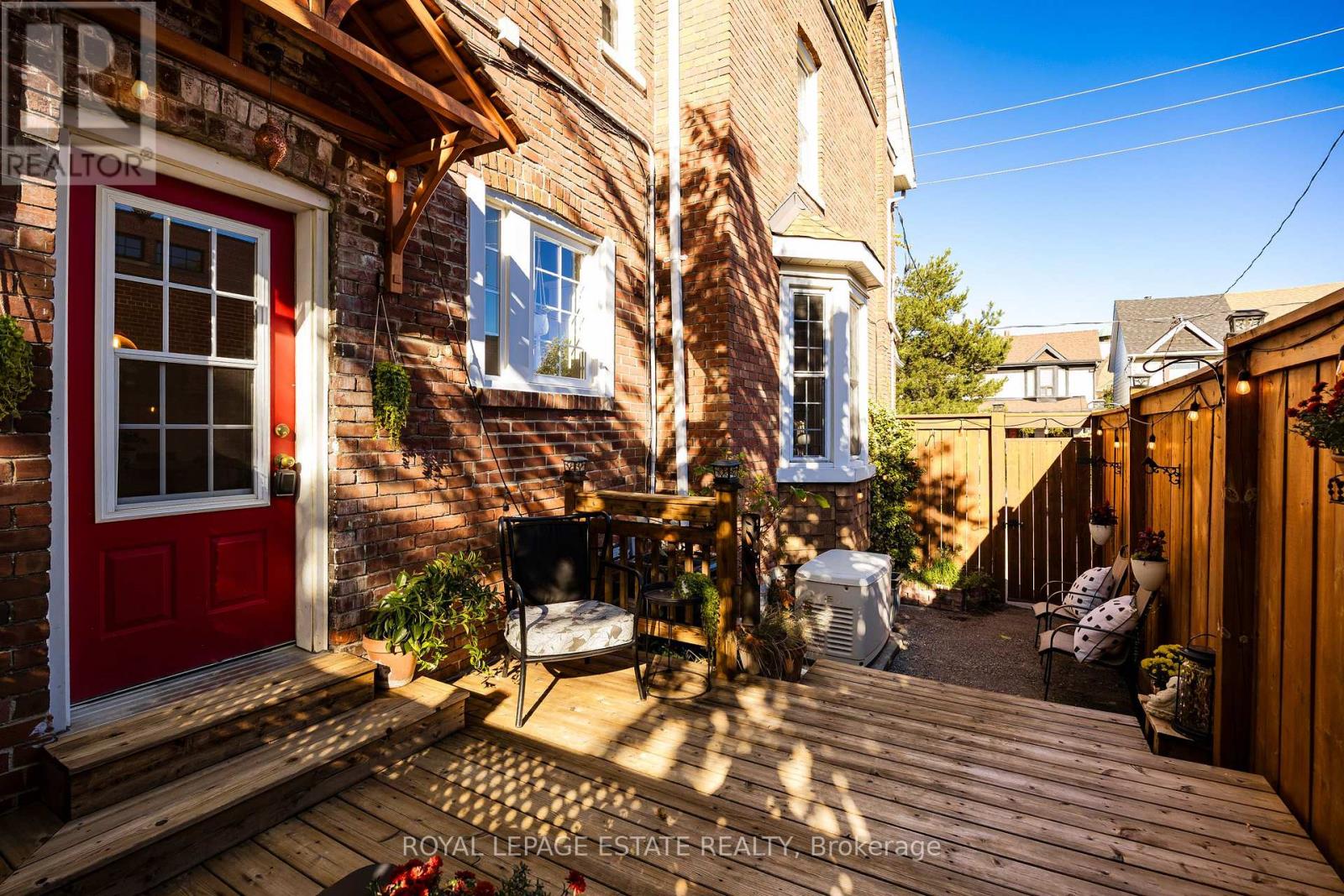 74 EDWIN AVENUE - 43