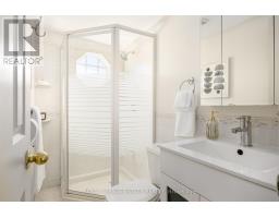 74 Edwin Avenue, Toronto, ON M6P3Z6 Photo 31