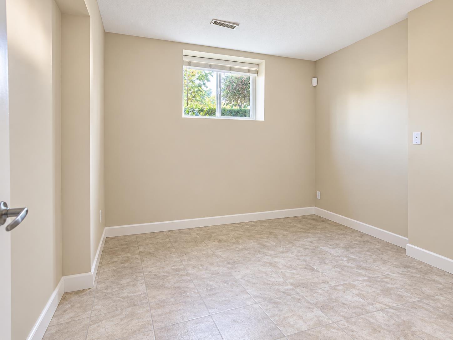 Photo of 19096 68A AVENUE 23