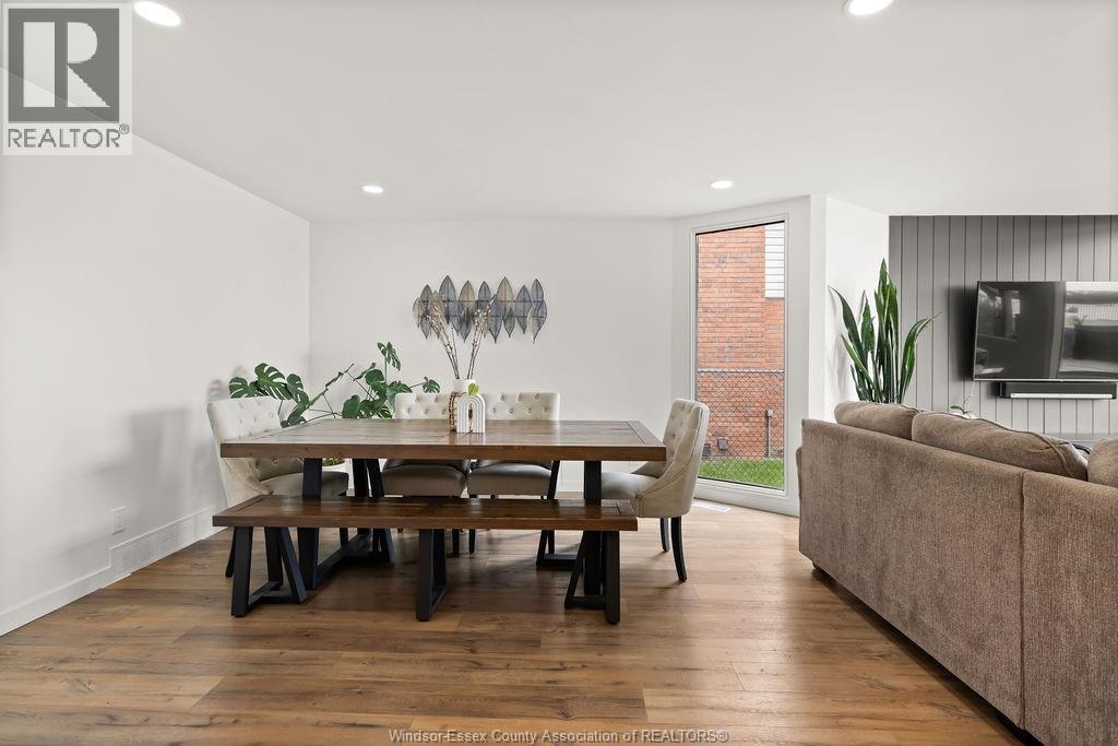 8678 RIVERSIDE DRIVE - Image 8