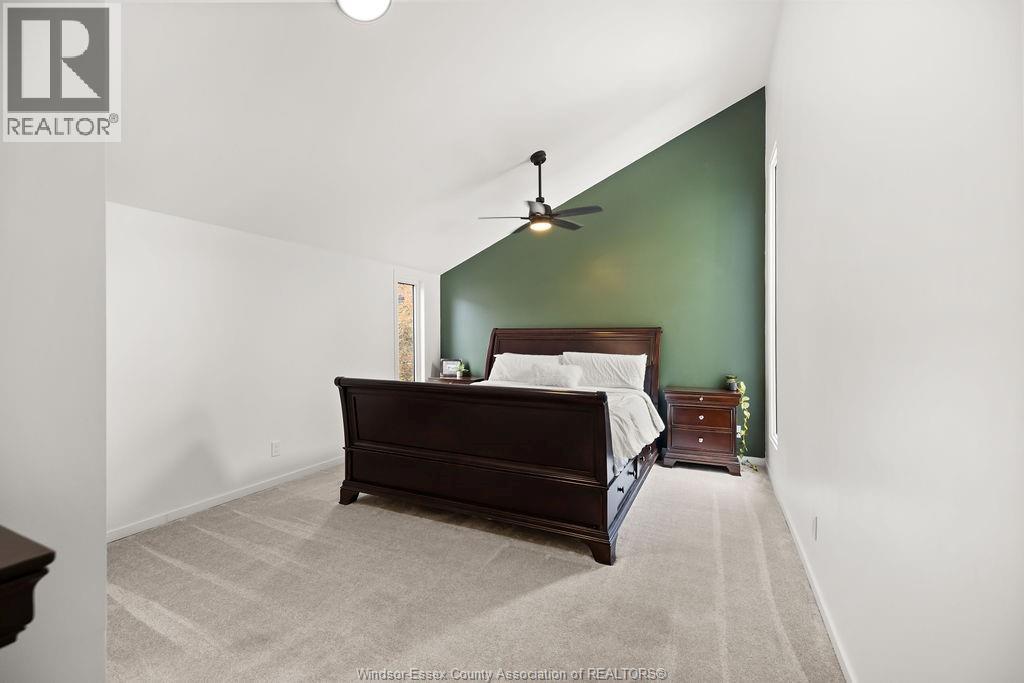 8678 RIVERSIDE DRIVE - 20
