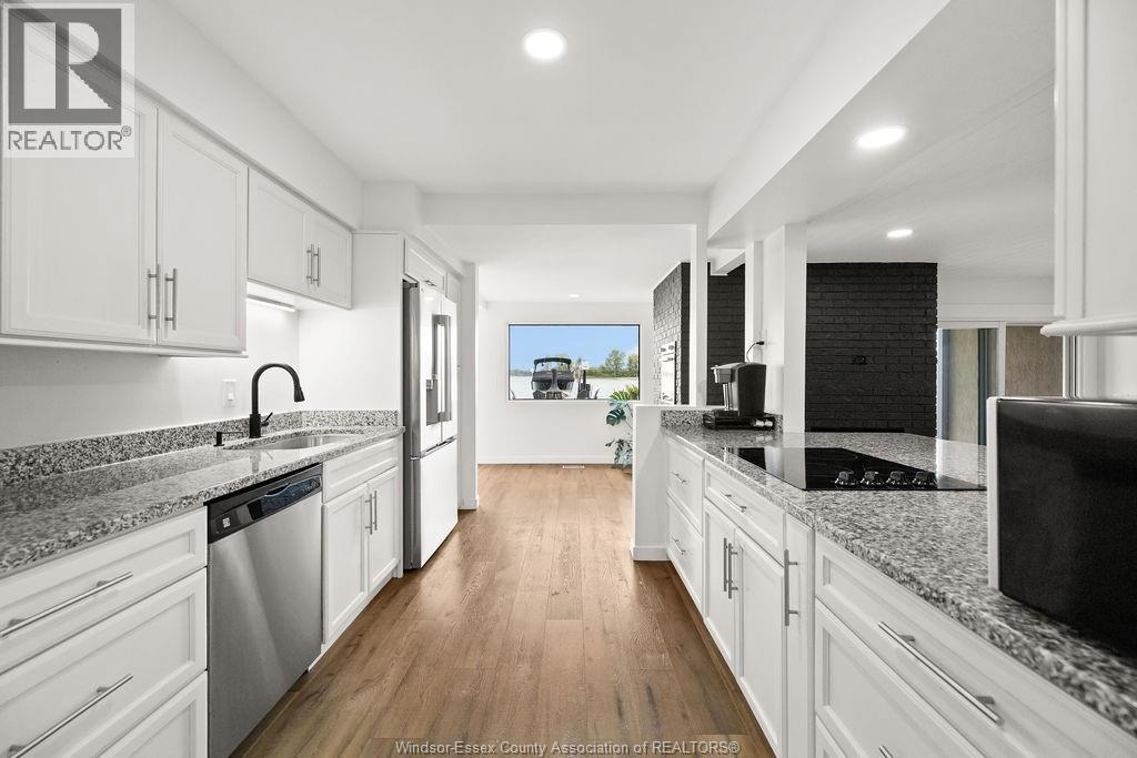 8678 RIVERSIDE DRIVE - Image 11