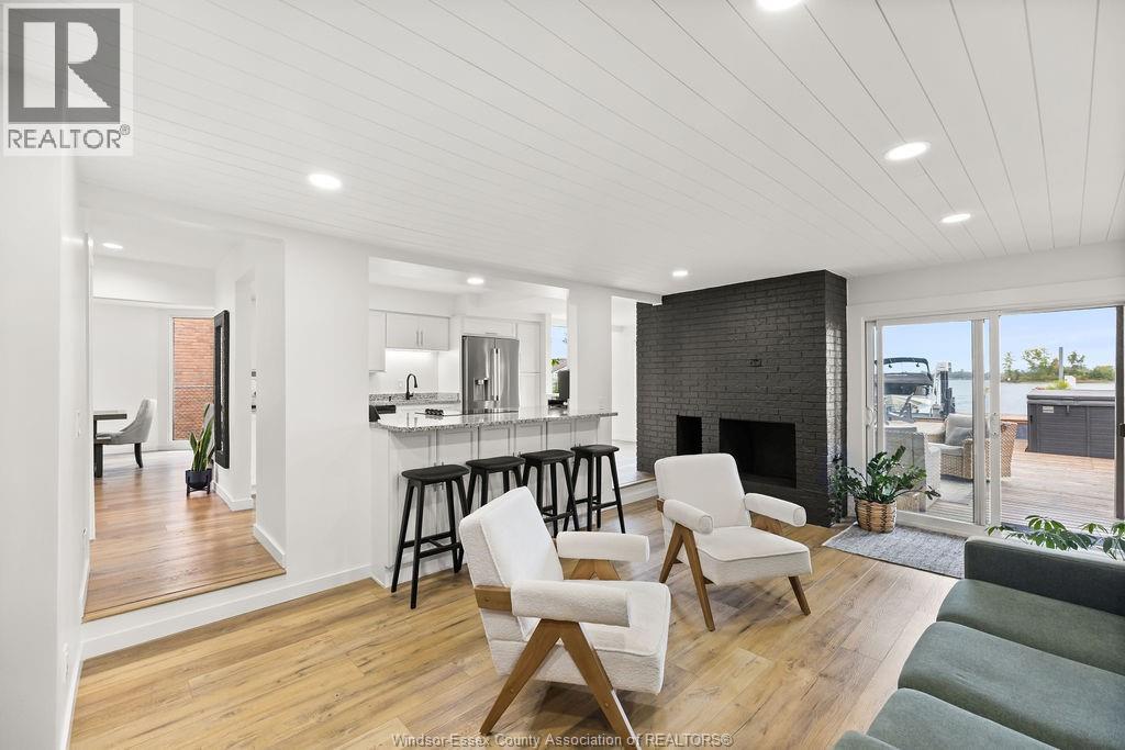 8678 RIVERSIDE DRIVE - Image 17