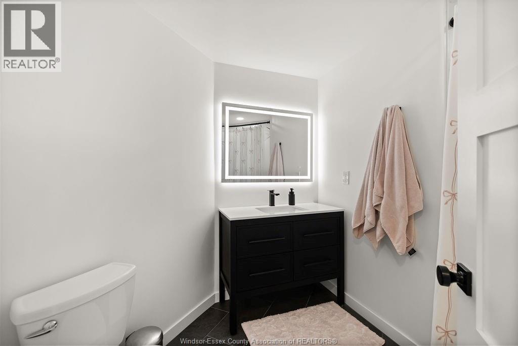 8678 RIVERSIDE DRIVE - 24
