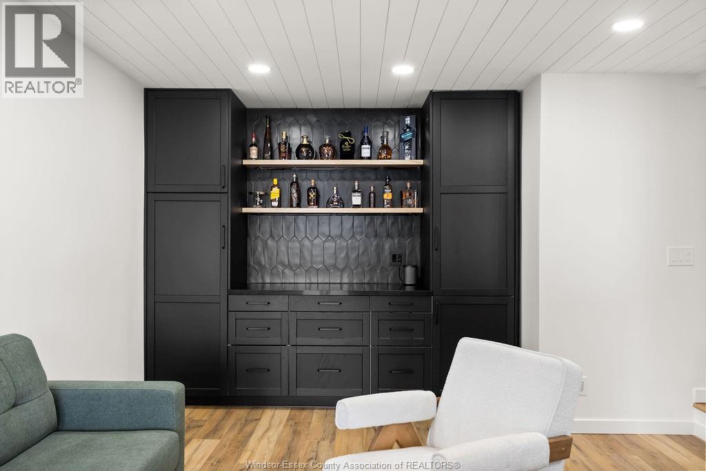 8678 RIVERSIDE DRIVE - Image 16