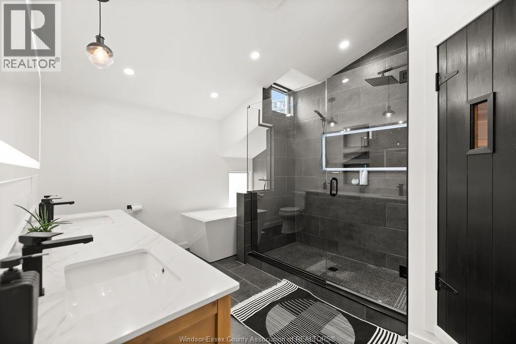 8678 RIVERSIDE DRIVE - 30